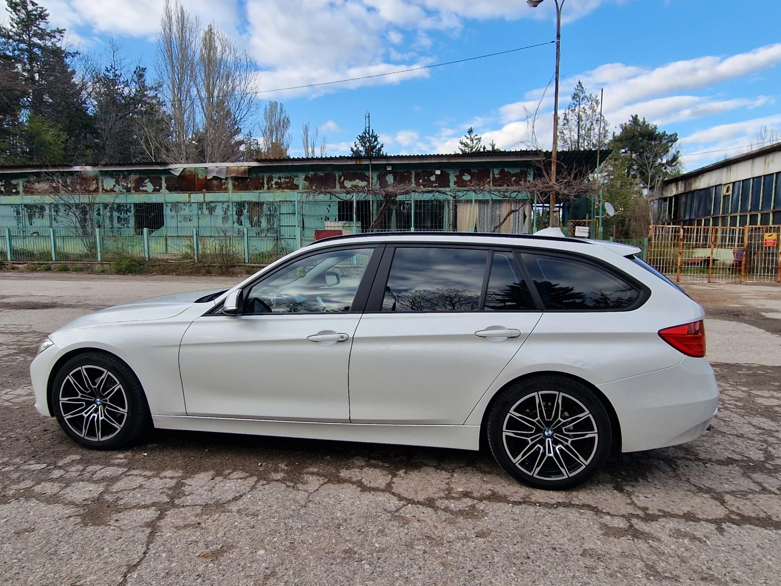 BMW 320 2.0D АВТОМАТ КОЖА ПАНОРАМА НАВИ COMFORT PACK FULL - изображение 10