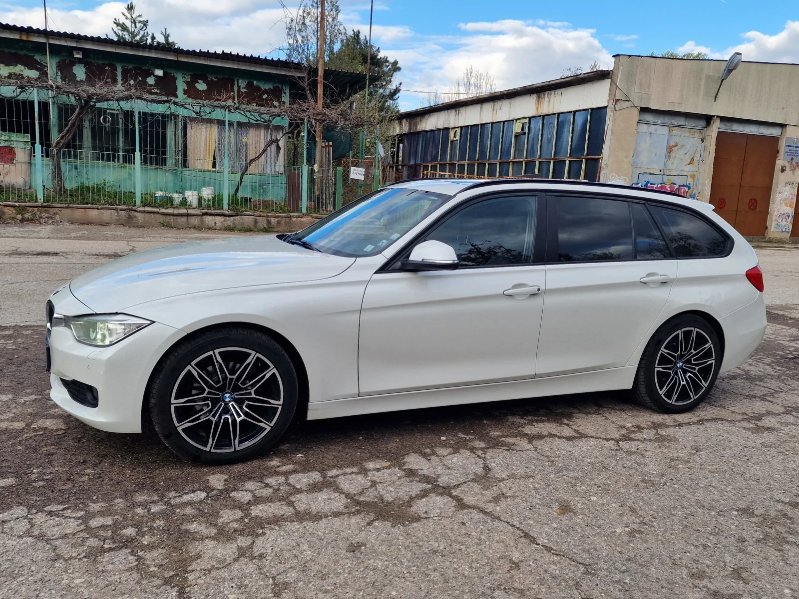 BMW 320 2.0D АВТОМАТ КОЖА ПАНОРАМА НАВИ COMFORT PACK FULL - изображение 2
