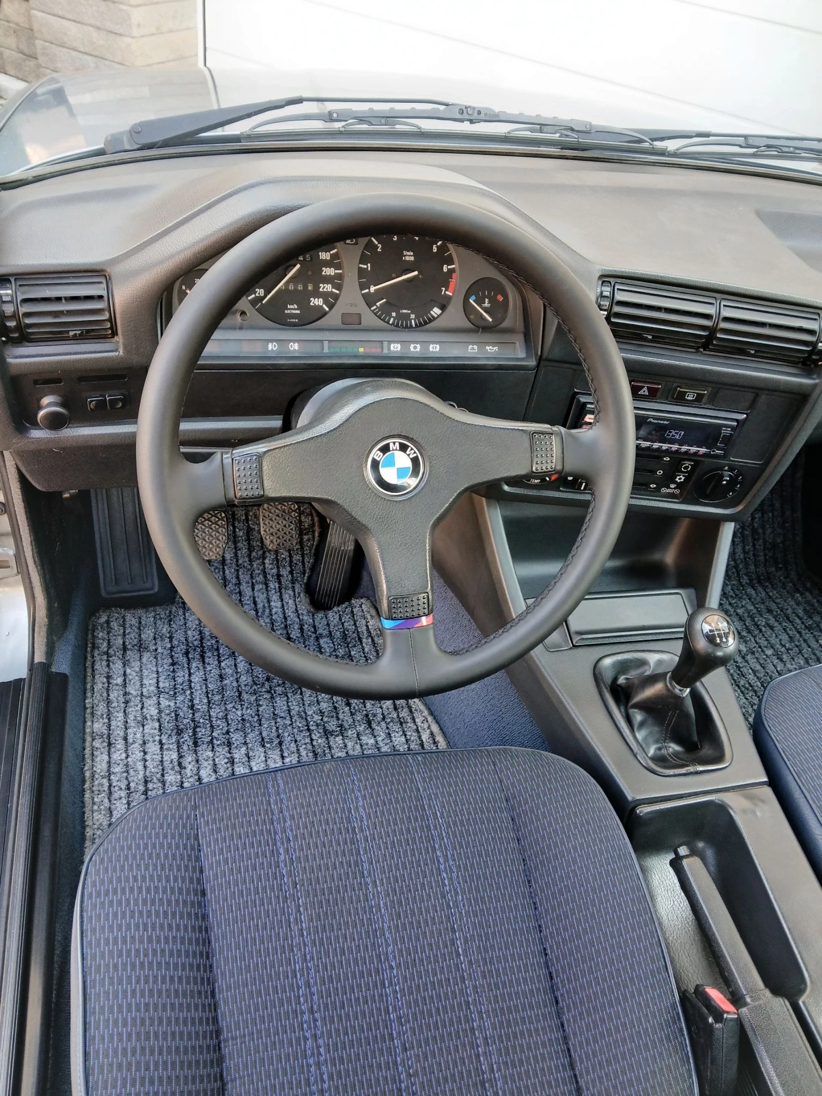 BMW 318 Е30 - изображение 10