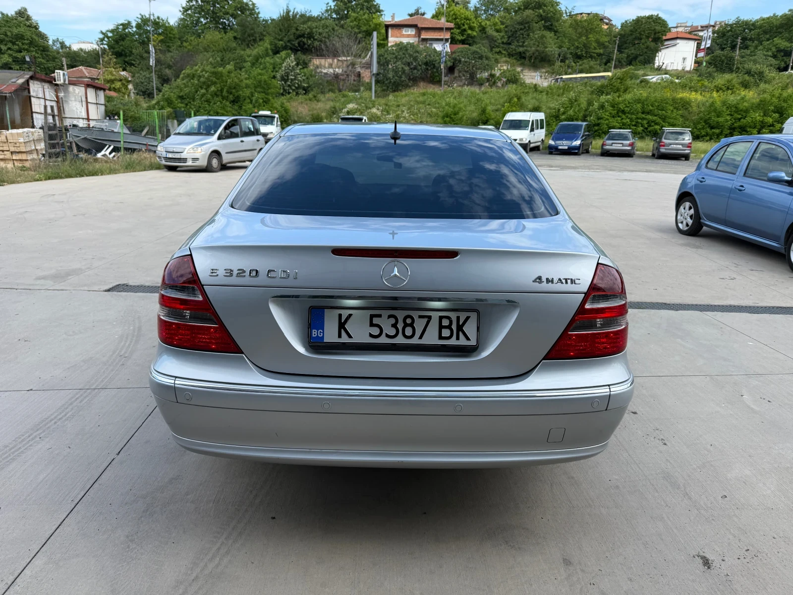 Mercedes-Benz E 320 AVANTGARDE/NAVI/4-MATIC - изображение 4
