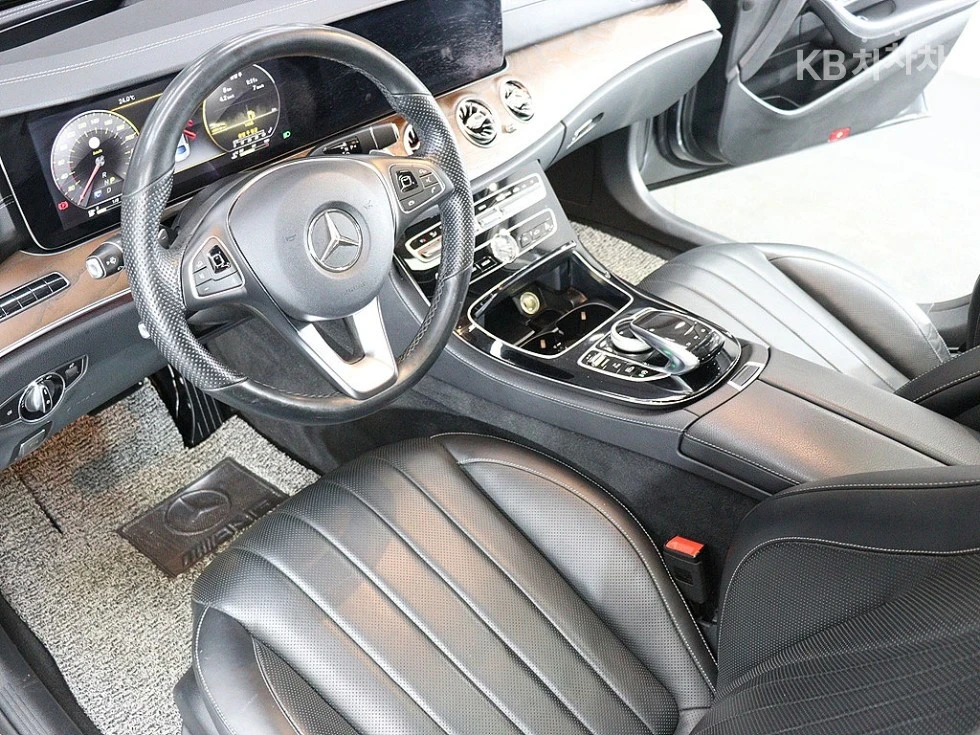 Mercedes-Benz E 300 Mercedes -Benz E300 4Matic Exlusive  - изображение 6