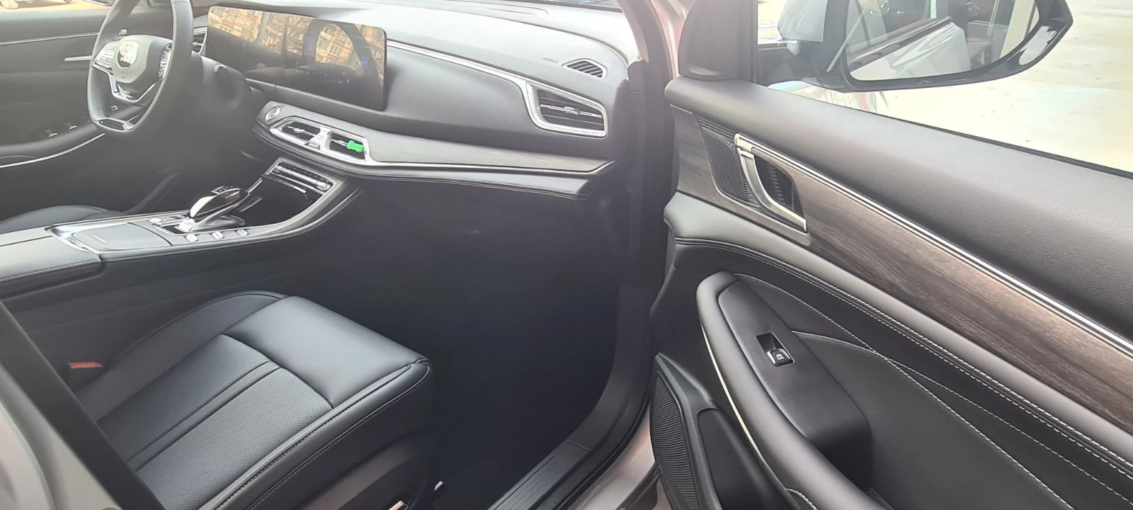 DONGFENG E5 1.5i Plug in Hybrid - изображение 10