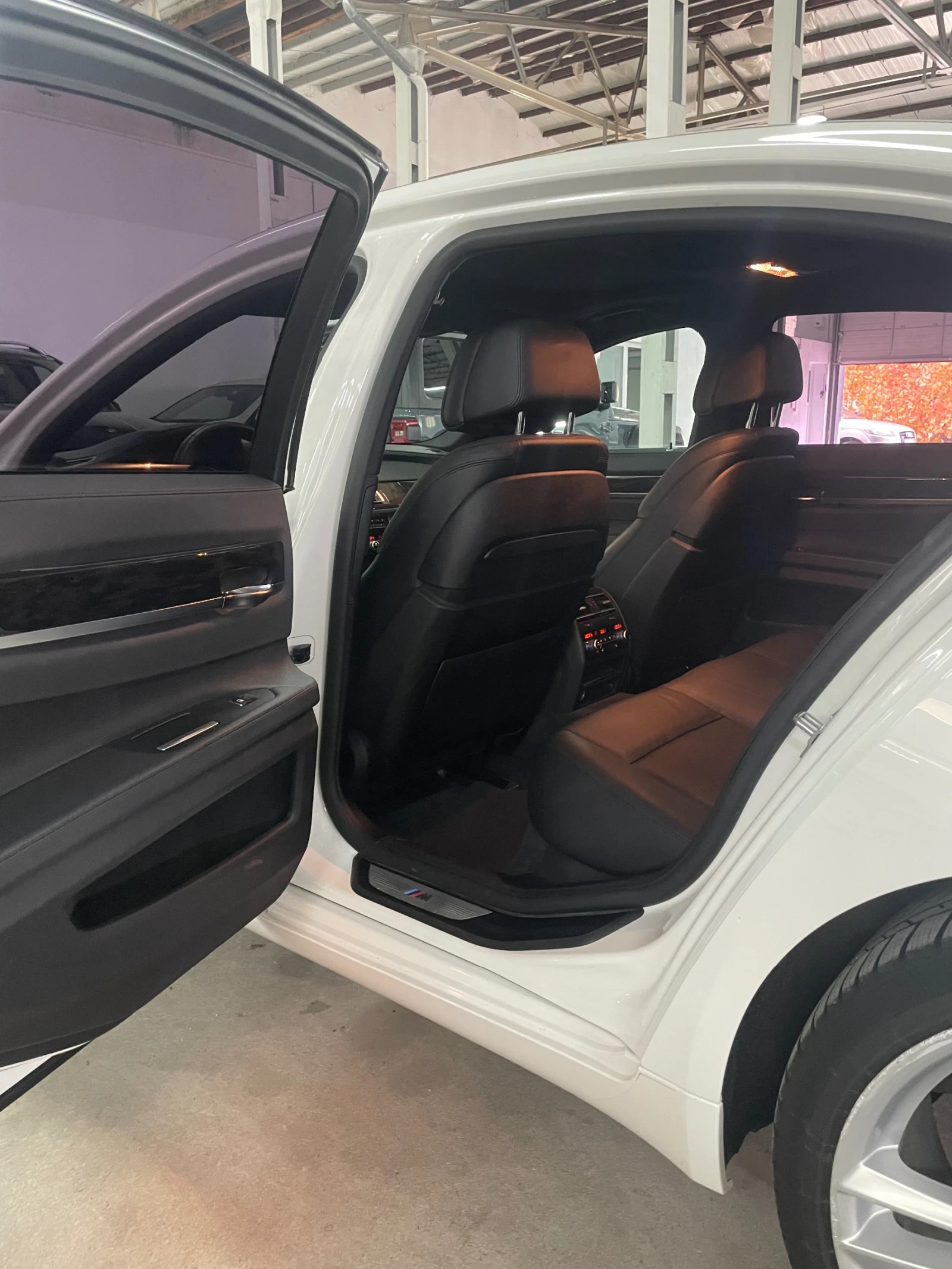 BMW 740 XD/Mpak/Face/Digital/СМЕНЕНИ ВЕРИГИ/ФУЛЛ!!! - изображение 9