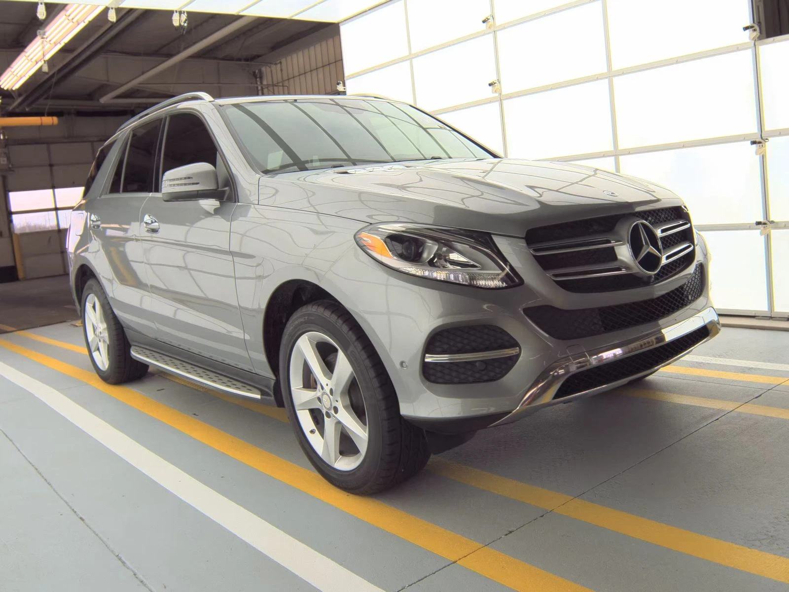 Mercedes-Benz 350 4MATIC * V6 *  * NAVI * LED * KEYLESS | Mobile.bg   3