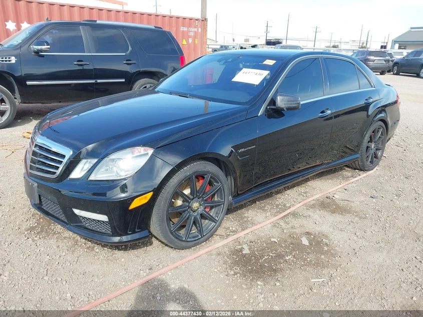 Mercedes-Benz E 63 AMG 5.5L V-8 DI, DOHC, VVT, TURBO, 518HP Rear Wheel | Mobile.bg � ����������� 2