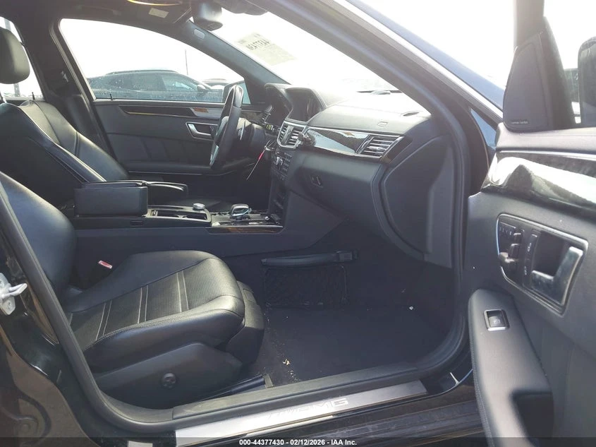 Mercedes-Benz E 63 AMG 5.5L V-8 DI, DOHC, VVT, TURBO, 518HP Rear Wheel | Mobile.bg � ����������� 5