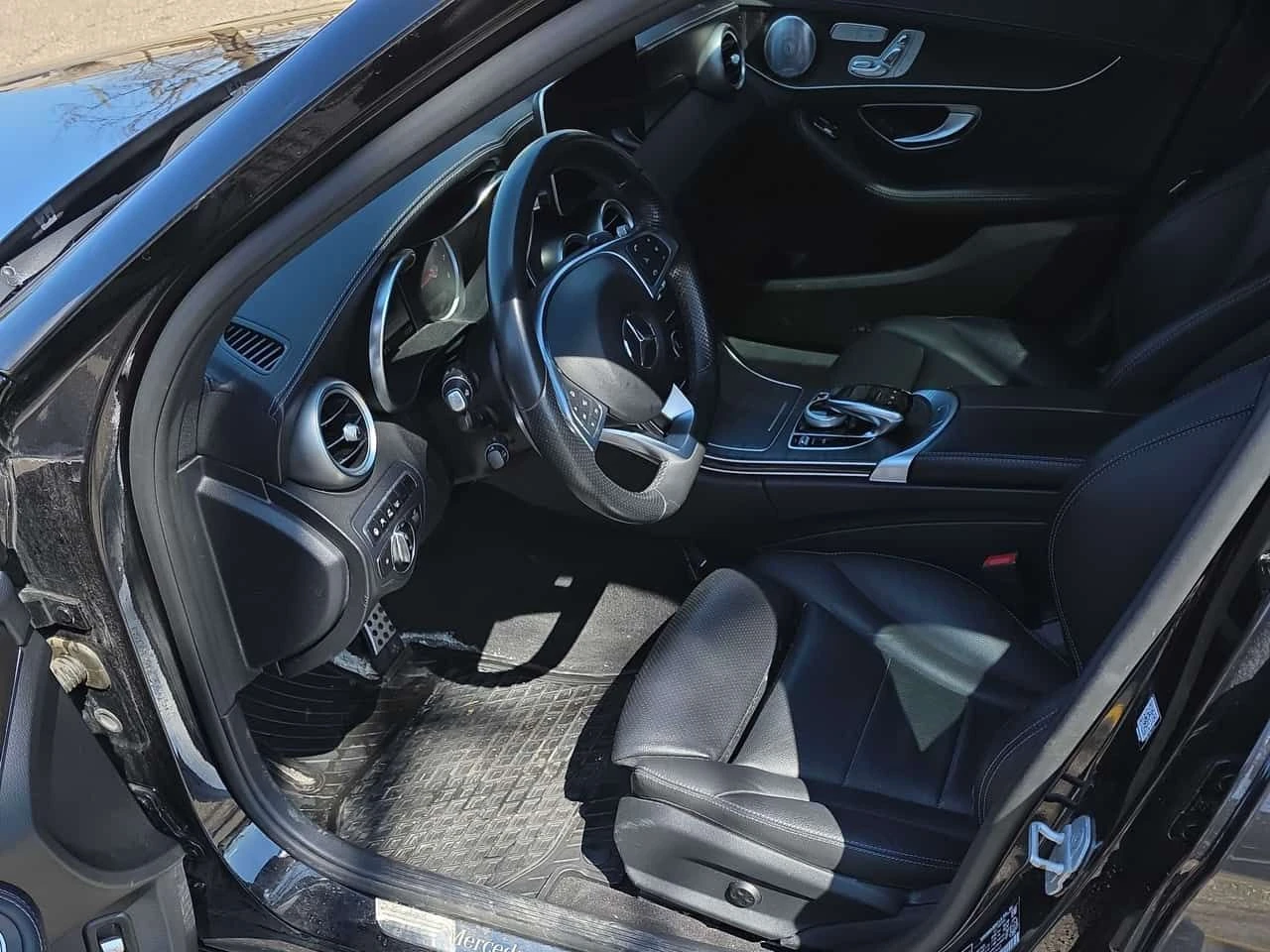 Mercedes-Benz C 400 4MATIC* BURMESTER* DISTRONIC* ПАНОРАМА* , снимка 5 - Автомобили и джипове - 54183183