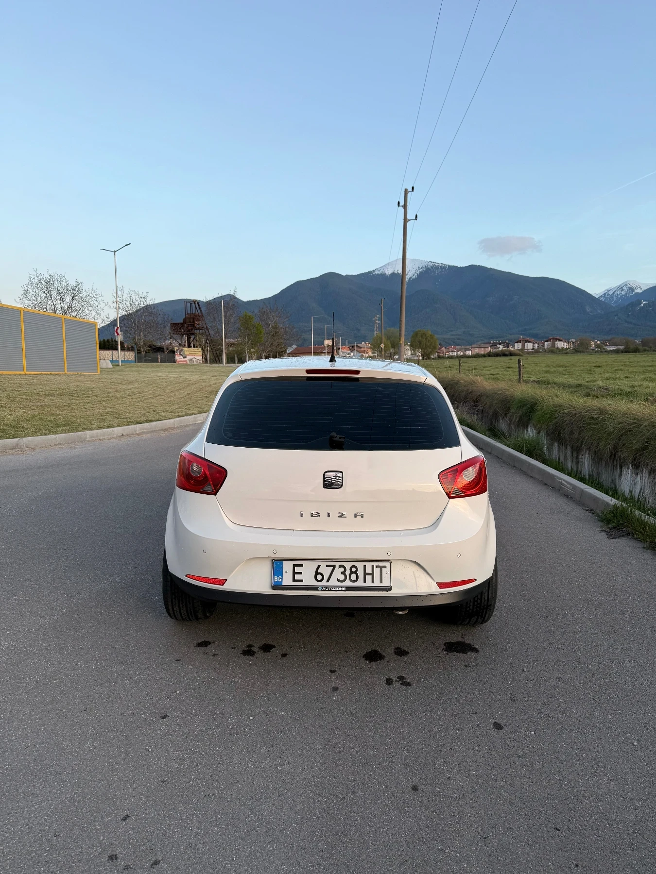 Seat Ibiza Нов внос!Регистрирана обслужена качваш се и караш!, снимка 8 - Автомобили и джипове - 54467946