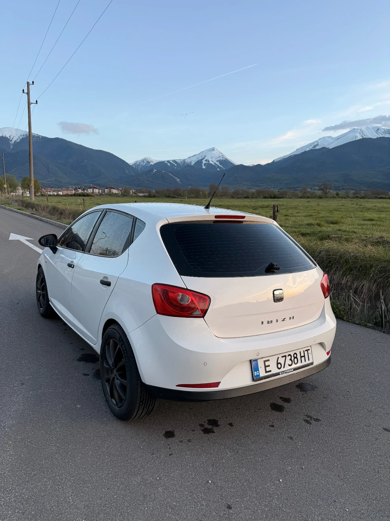 Seat Ibiza Нов внос!Регистрирана обслужена качваш се и караш!, снимка 7 - Автомобили и джипове - 54467946