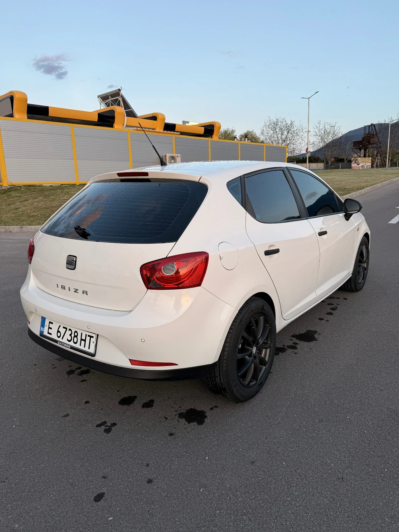 Seat Ibiza Нов внос!Регистрирана обслужена качваш се и караш!, снимка 6 - Автомобили и джипове - 54467946