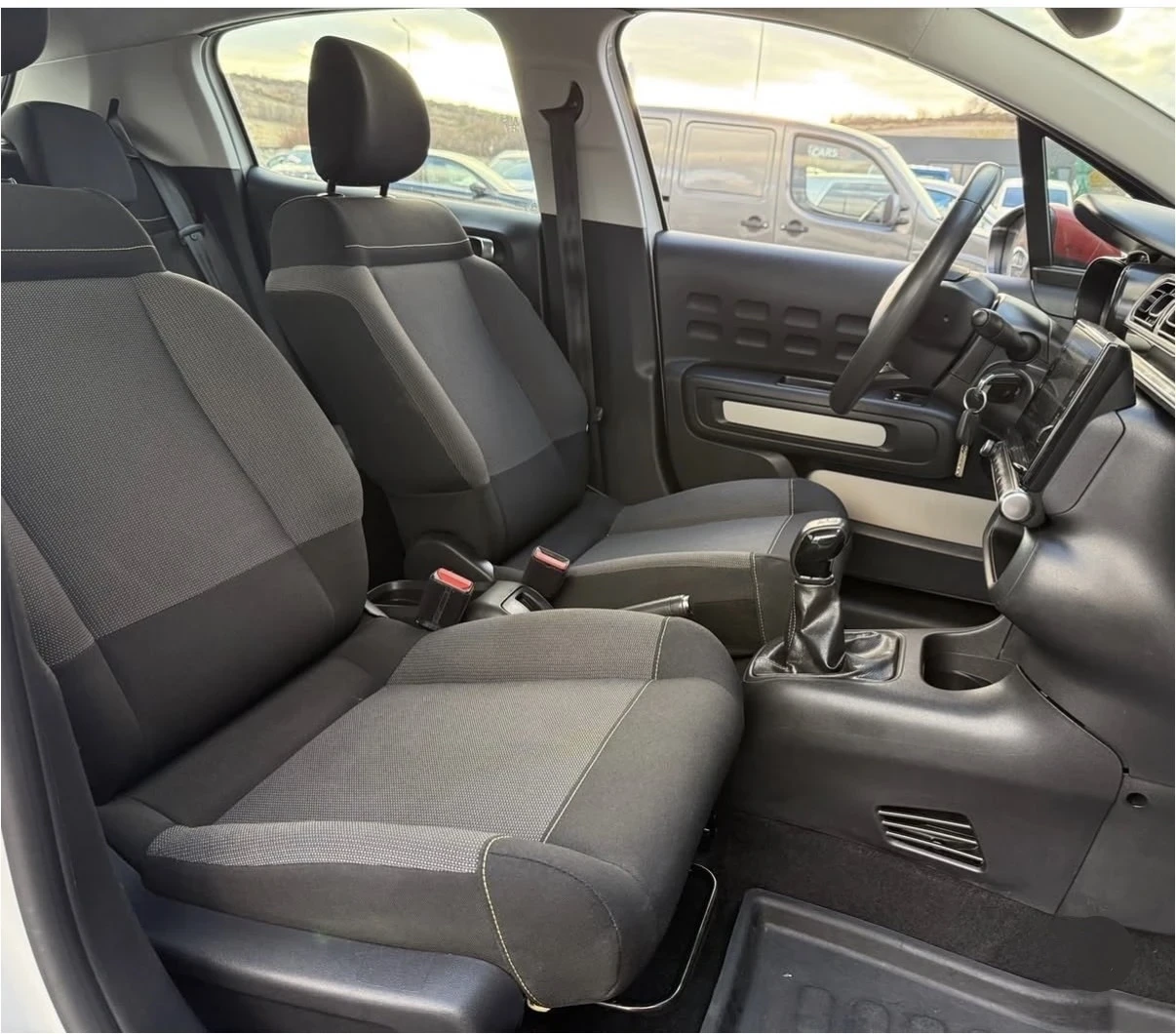 Citroen C3 1.2i KTEO, COC, 2 KEYS FULL SERVICE HISTORY!, снимка 7 - Автомобили и джипове - 54932994