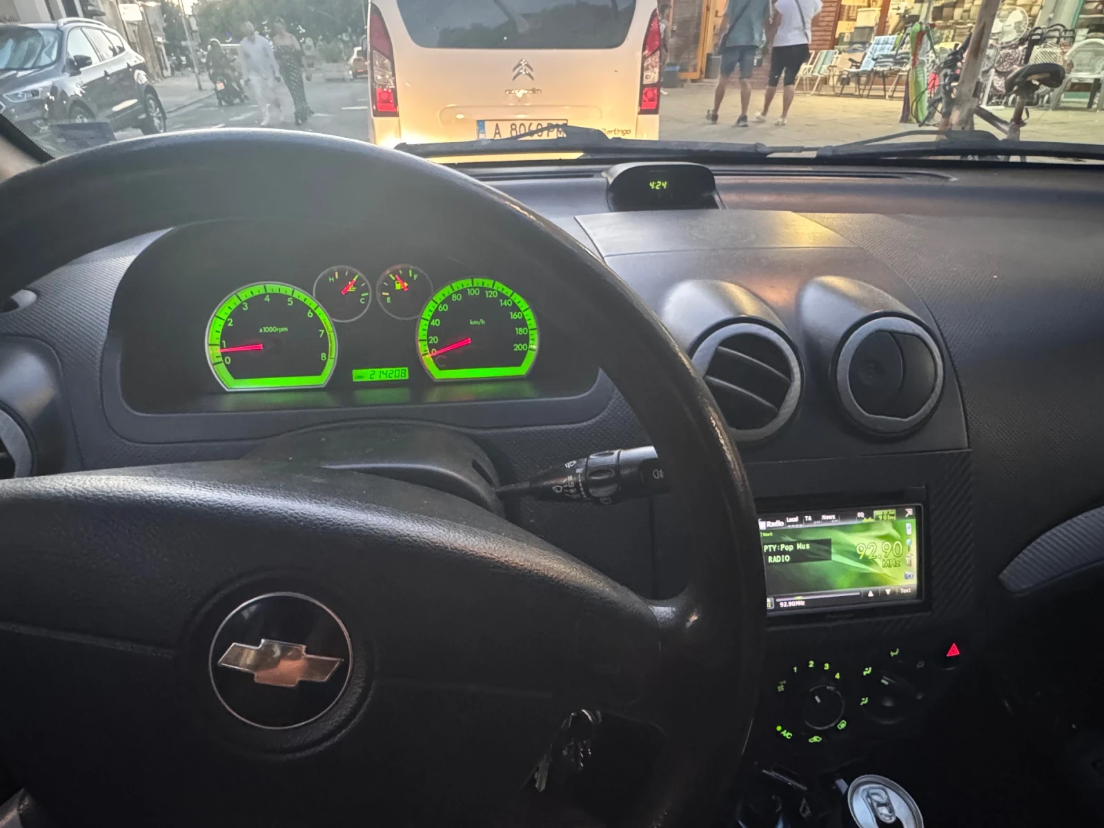Chevrolet Aveo, снимка 6 - Автомобили и джипове - 55150475