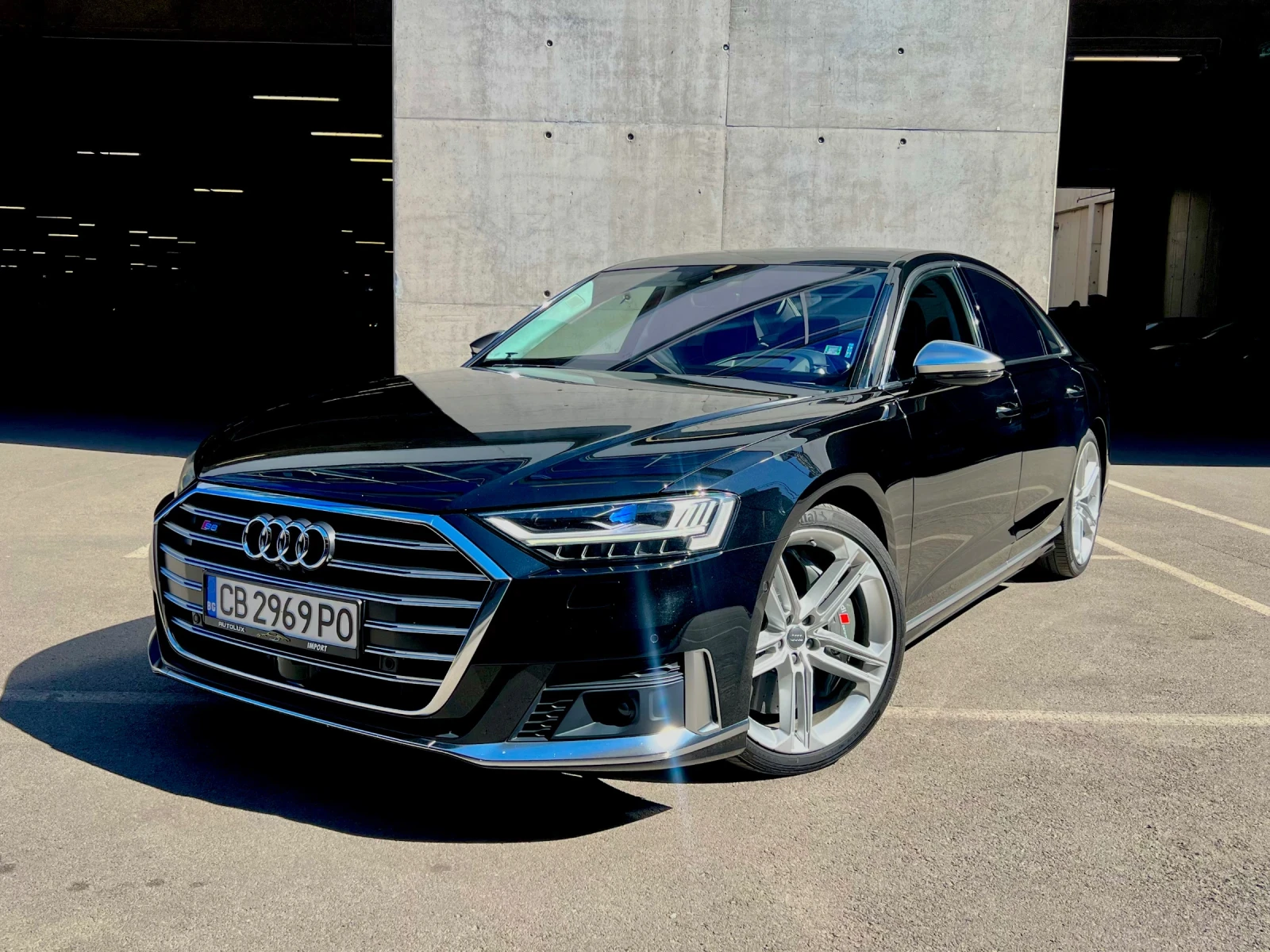 Audi S8 Ceramic* * B&O 3D* * TV* * Laser* * Full, снимка 2 - Автомобили и джипове - 55364179