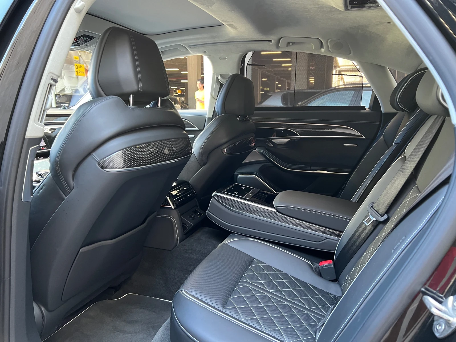 Audi S8 Ceramic* * B&O 3D* * TV* * Laser* * Full, снимка 12 - Автомобили и джипове - 55364179