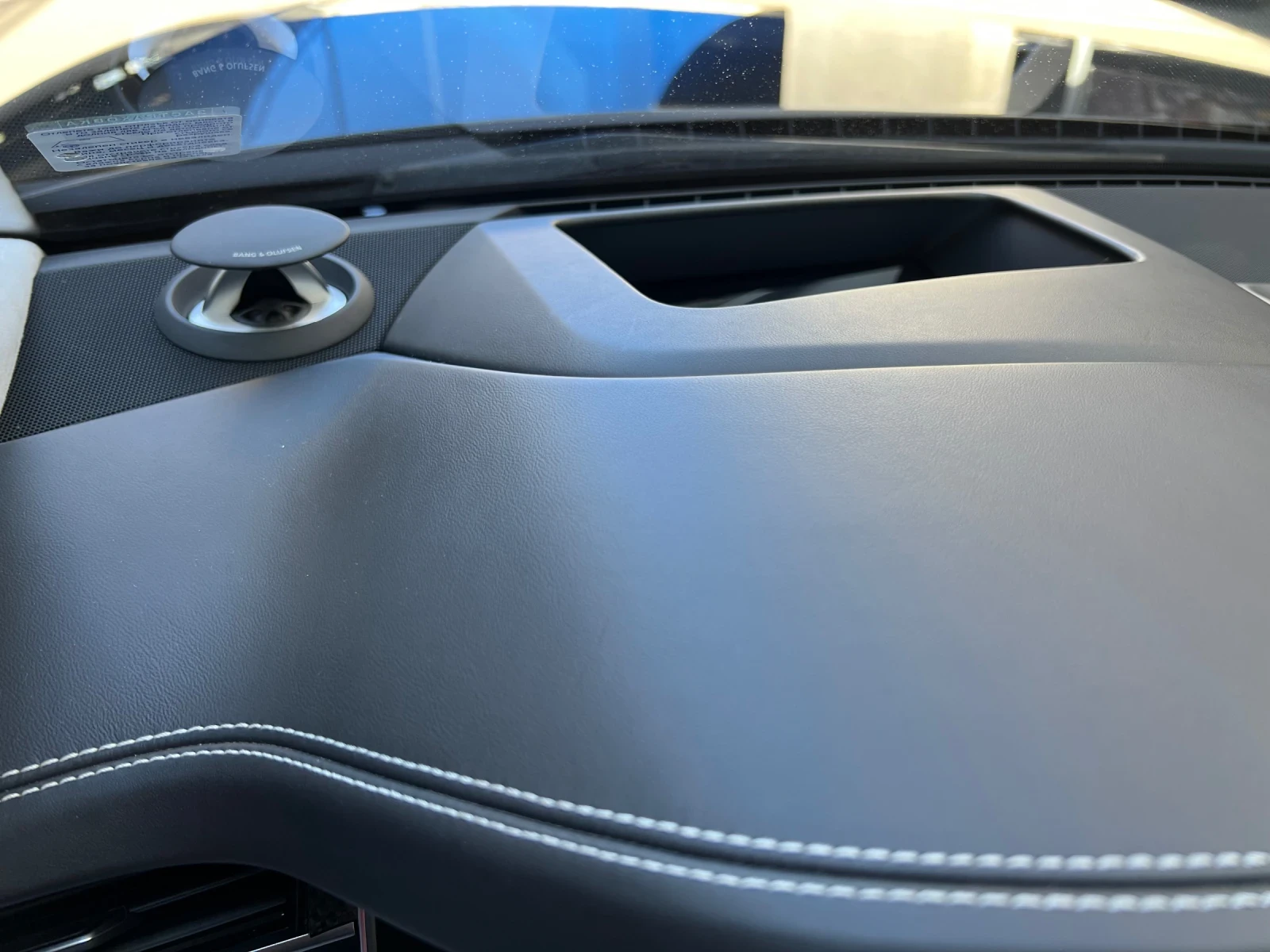 Audi S8 Ceramic* * B&O 3D* * TV* * Laser* * Full, снимка 15 - Автомобили и джипове - 55364179