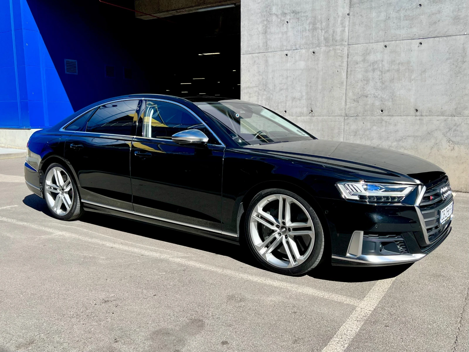 Audi S8 Ceramic* * B&O 3D* * TV* * Laser* * Full, снимка 4 - Автомобили и джипове - 55364179