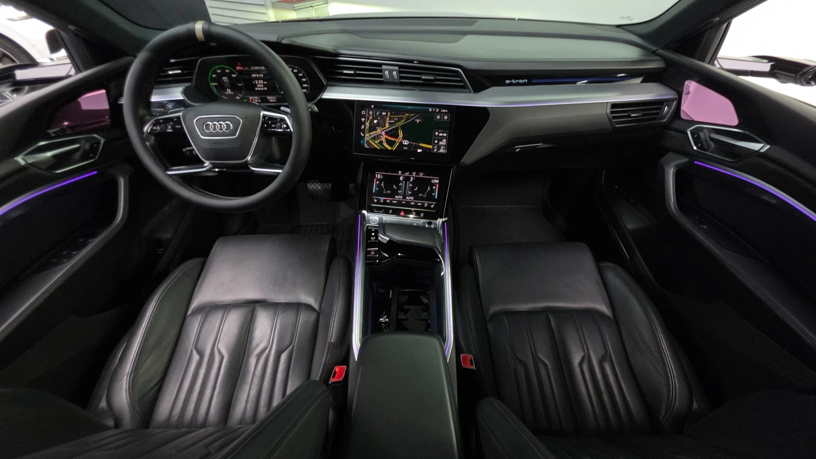 Audi E-Tron 55 Quattro , снимка 8 - Автомобили и джипове - 56012074