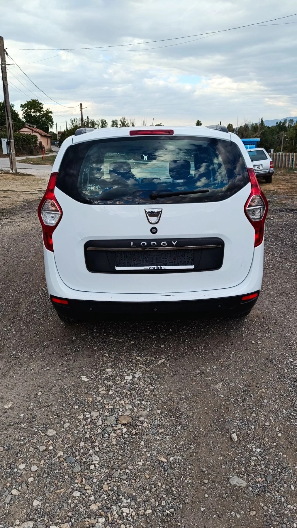 Dacia Lodgy, снимка 3 - Автомобили и джипове - 56517860