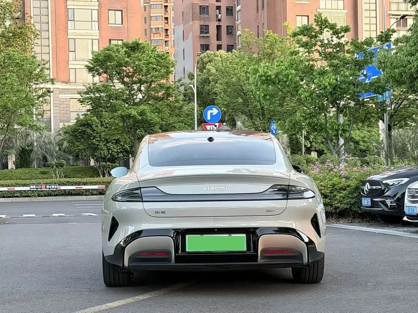 Xiaomi SU7, снимка 6 - Автомобили и джипове - 56683319
