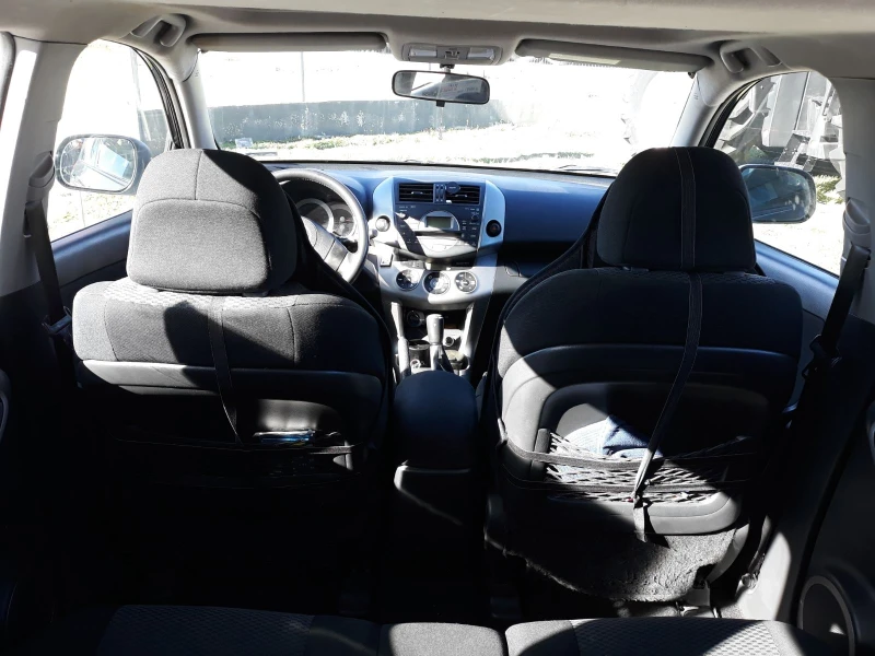 Toyota Rav4, снимка 16 - Автомобили и джипове - 52365617