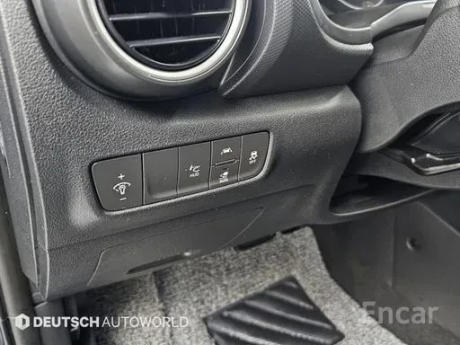 Hyundai Kona 64KWH / HEAD-UP / ОБДУХВАНЕ / FWD / ЛИЗИНГ, снимка 15 - Автомобили и джипове - 55040861