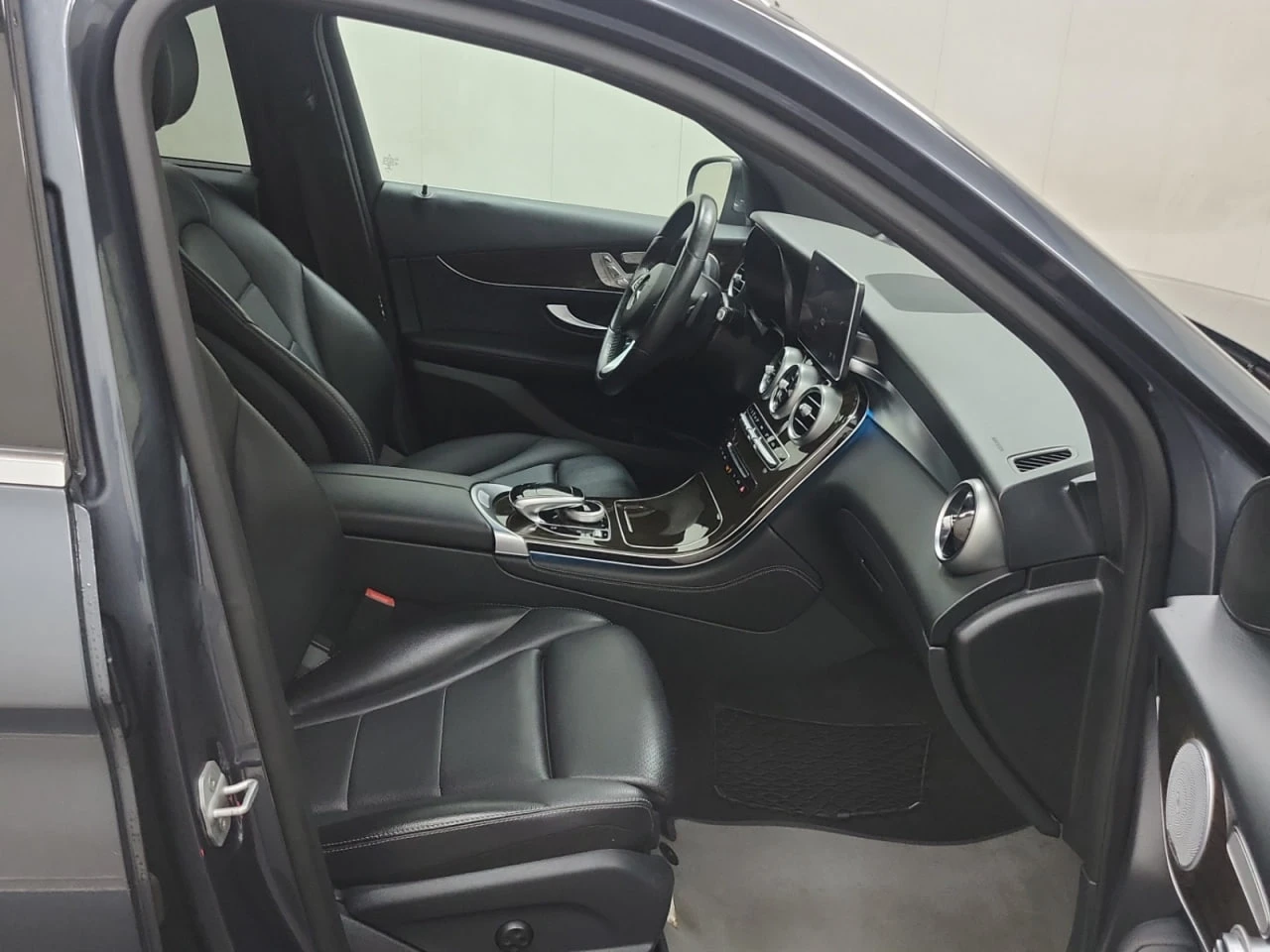 Mercedes-Benz GLC 300 4M* AMG-pack* Burmester* Multibeam* * * | Mobile.bg   10