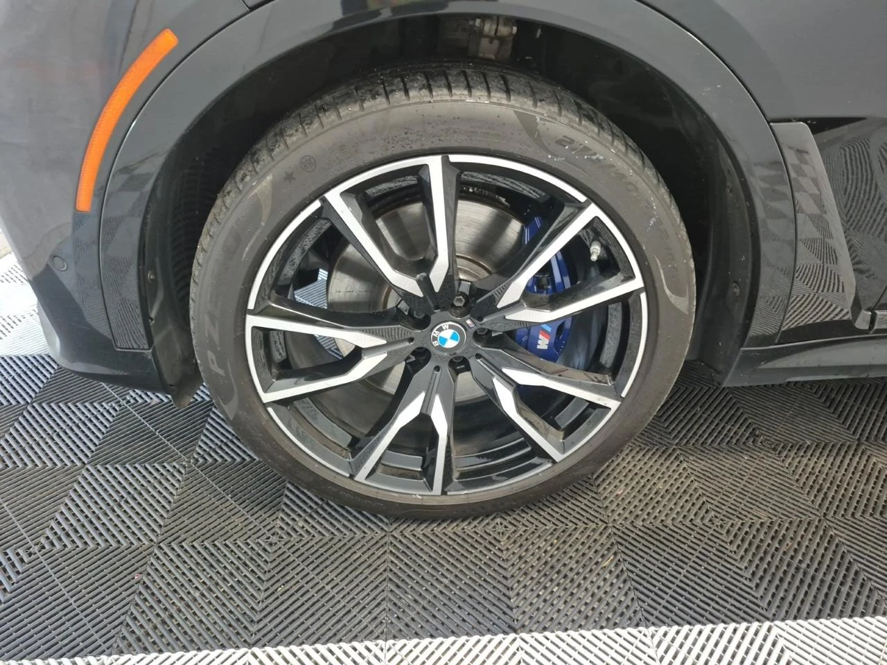 BMW X7 40i* M-pack* Distr* Headup* * * 360*  | Mobile.bg   5