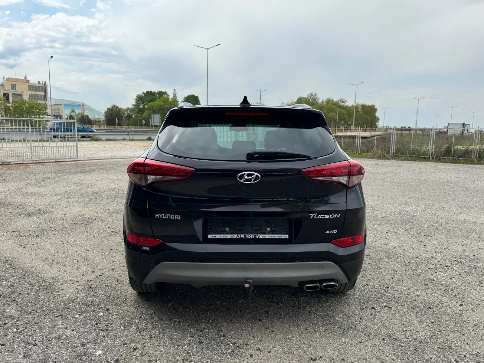 Hyundai Tucson 2.0CRDI 185к.с 4х4 Vertex Full , снимка 5 - Автомобили и джипове - 53021012