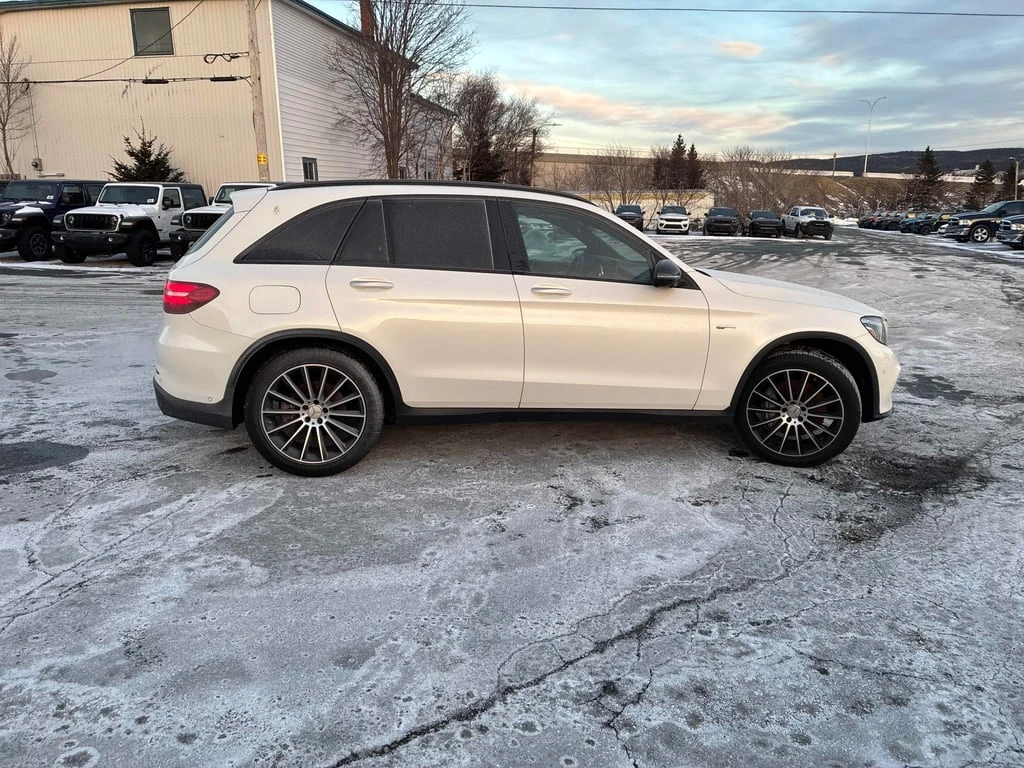 Mercedes-Benz GLC 43 AMG * CARFAX * ФИНАНСИРАНЕ  - изображение 3