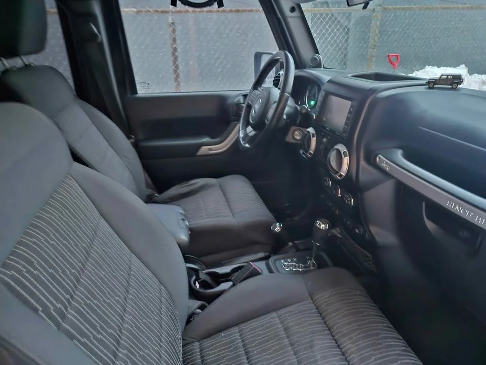 Jeep Wrangler Unlimited Sahara/4x4/3.6/Фиксирана цена до БГ, снимка 11 - Автомобили и джипове - 53723643