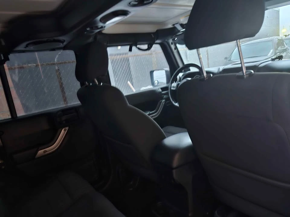 Jeep Wrangler Unlimited Sahara/4x4/3.6/Фиксирана цена до БГ - изображение 9