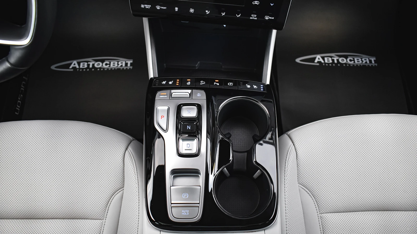 Hyundai Tucson 1.6 T-GDi PREMIUM Plug-in Hybrid 4x4 Automatic, снимка 11 - Автомобили и джипове - 53974743