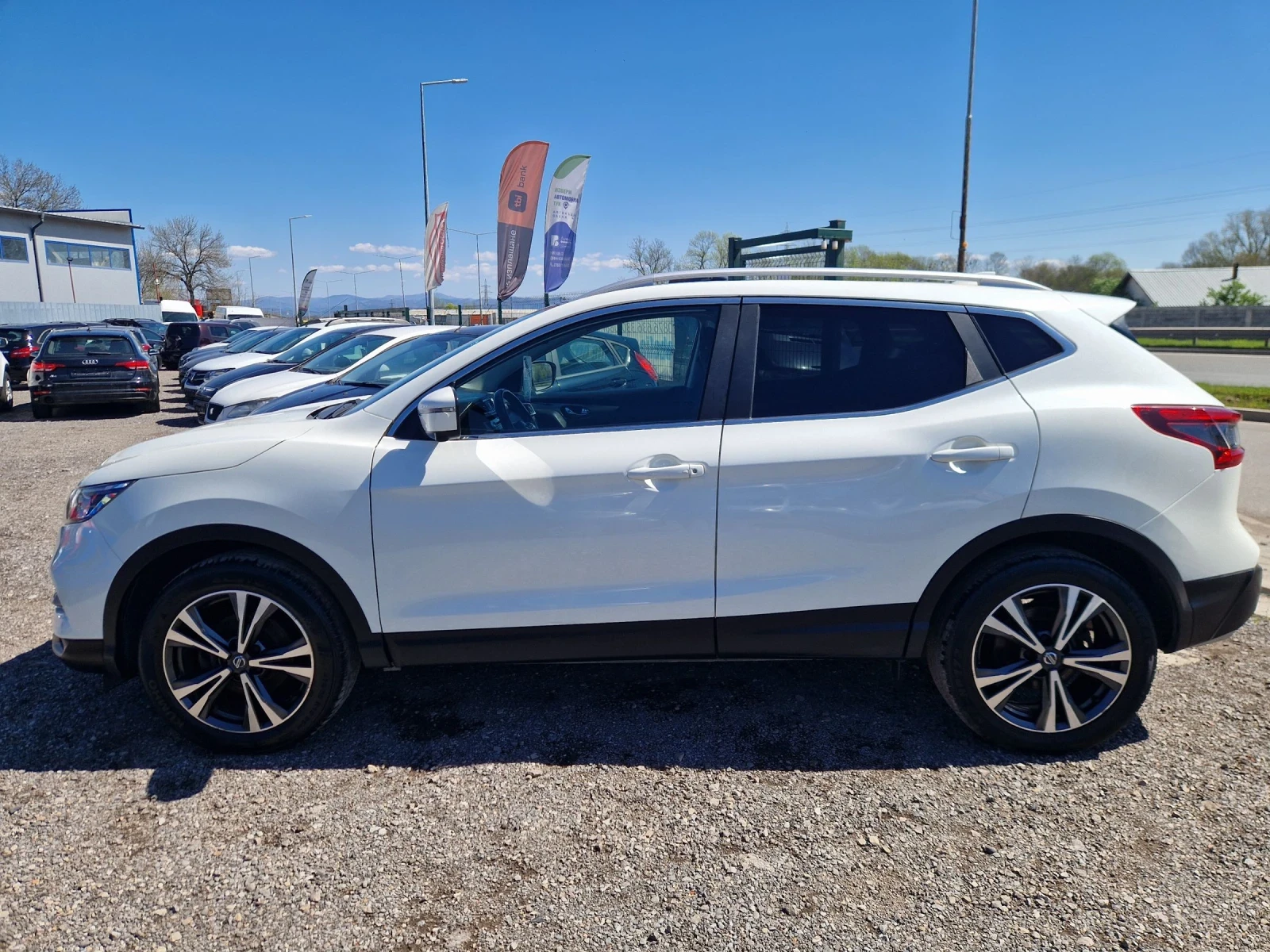 Nissan Qashqai 1.2i 16v 115HP.TEKNA ITALIA, снимка 4 - Автомобили и джипове - 54244462