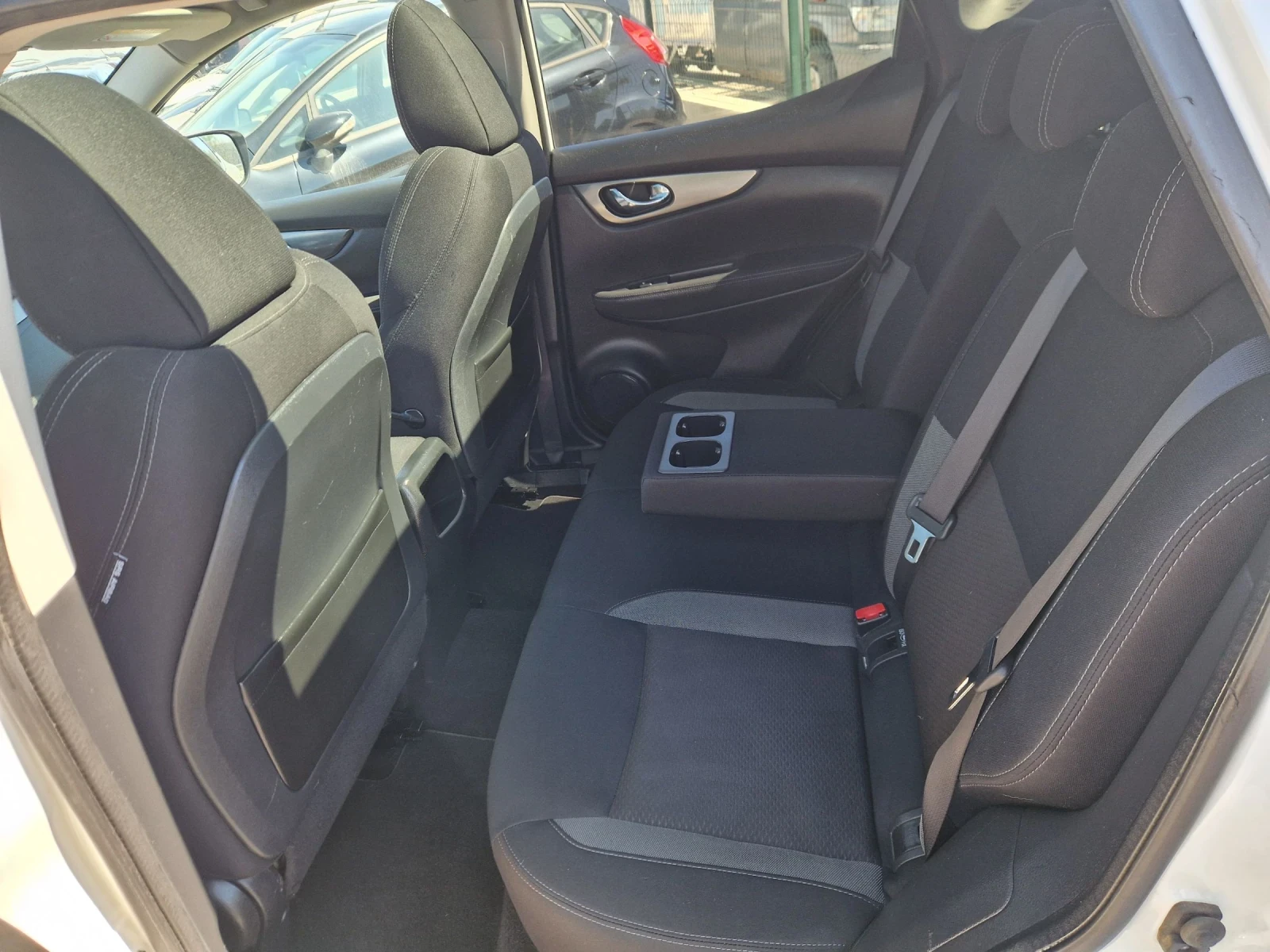 Nissan Qashqai 1.2i 16v 115HP.TEKNA ITALIA, снимка 10 - Автомобили и джипове - 54244462