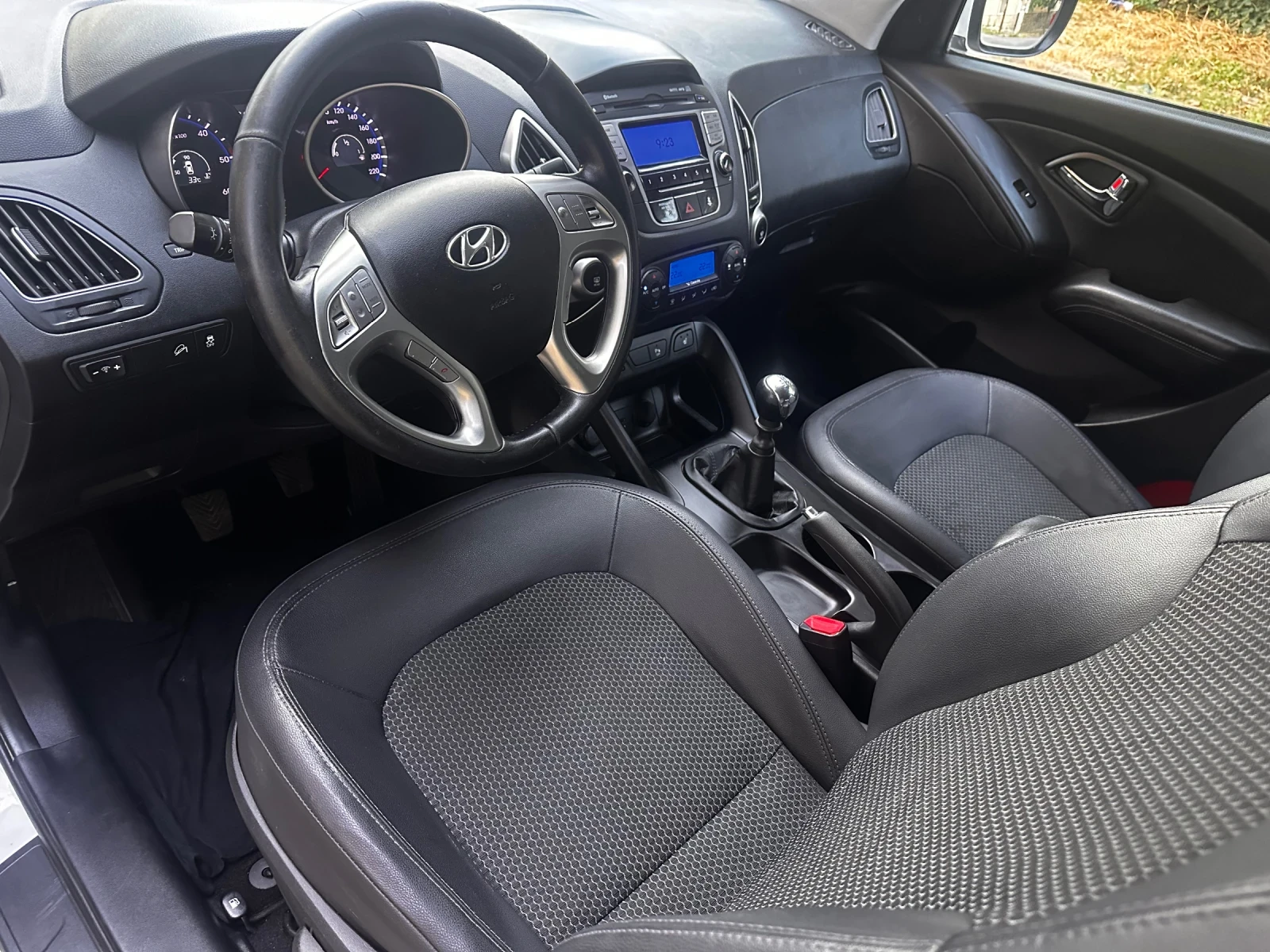 Hyundai IX35, снимка 14 - Автомобили и джипове - 54730418