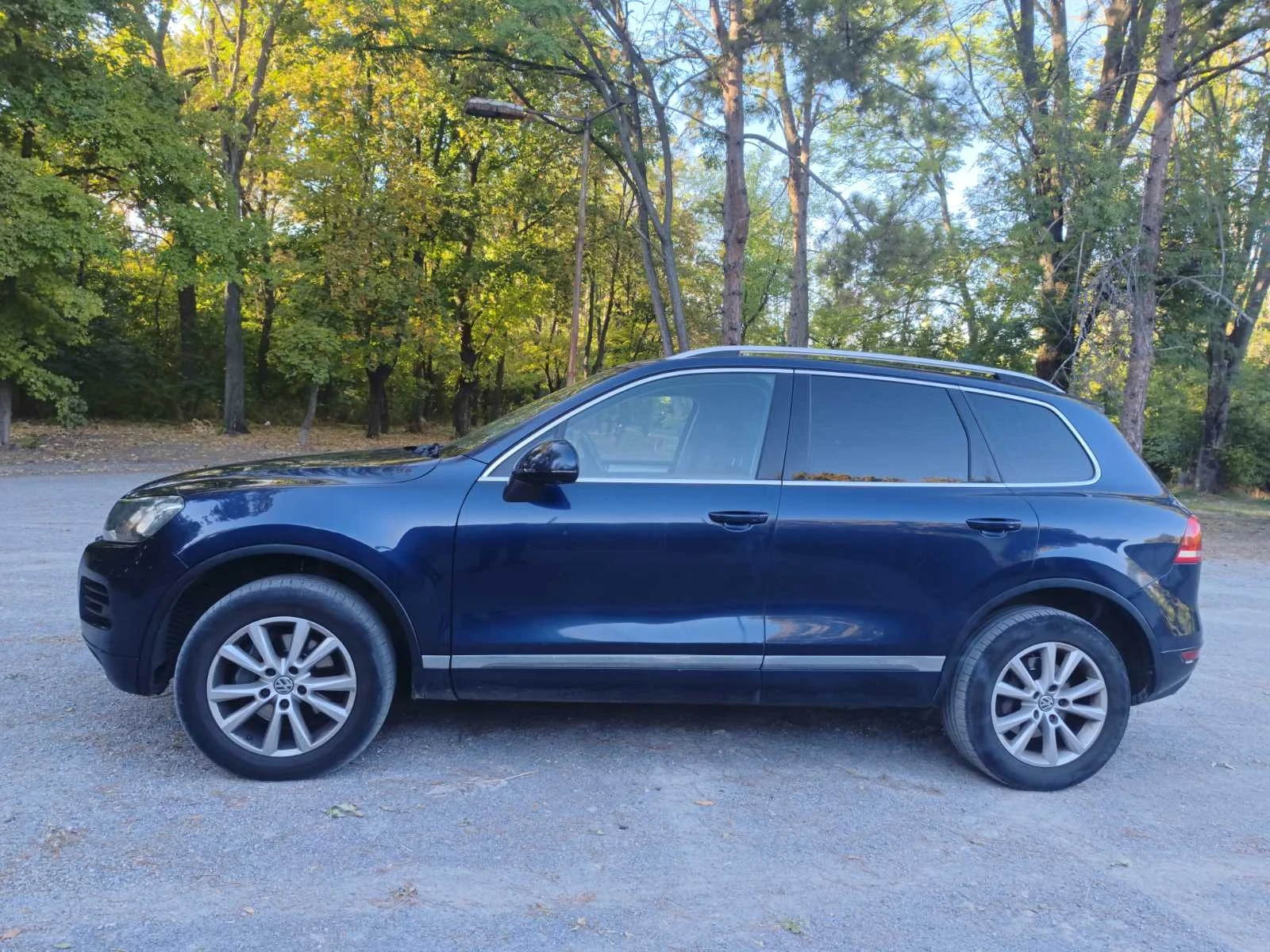 VW Touareg, снимка 17 - Автомобили и джипове - 55995353