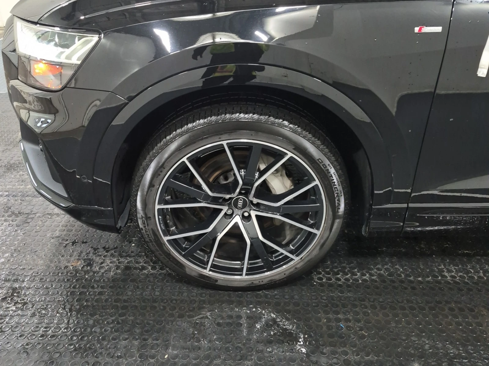 Audi Q8 * 2 КЛЮЧА * ОТ ПРЕДСТАВИТЕЛСТВО * ОБДУХВАНЕ, снимка 7 - Автомобили и джипове - 56076338