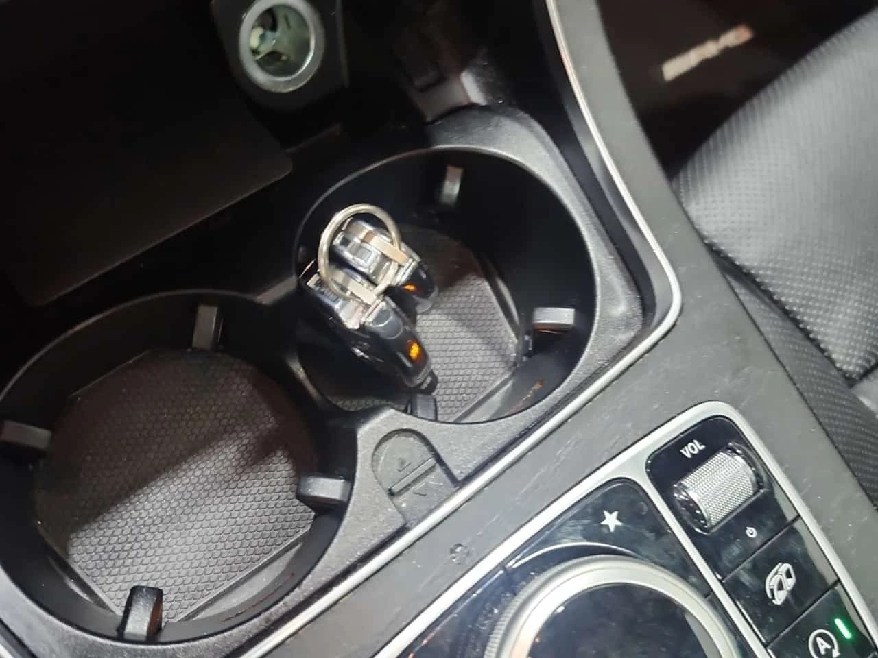 Mercedes-Benz GLC * 4matic Suv Amg 43 * CARFAX * , снимка 8 - Автомобили и джипове - 56300924