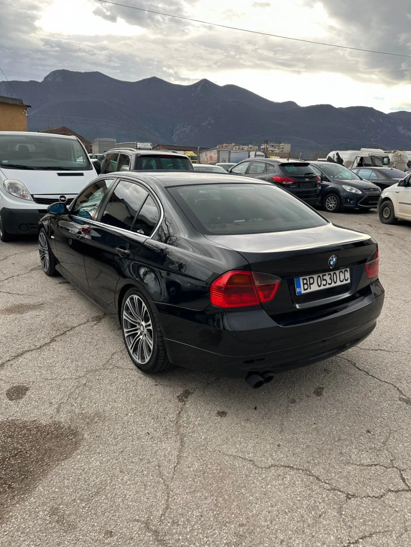 BMW 330, снимка 3 - Автомобили и джипове - 48245025