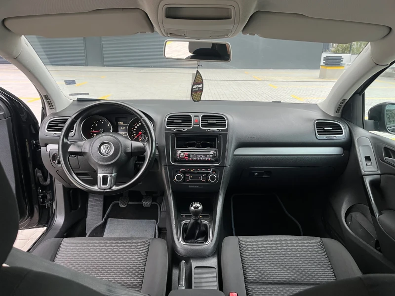 VW Golf 2.0TDI Комънреил, снимка 13 - Автомобили и джипове - 47476583