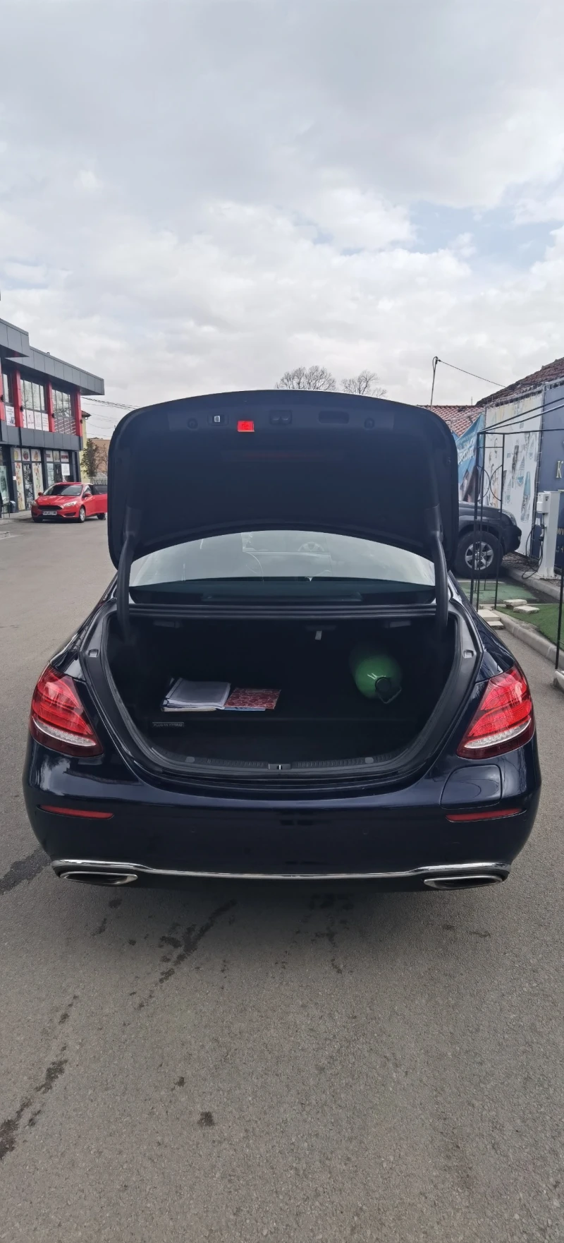 Mercedes-Benz E 350, снимка 3 - Автомобили и джипове - 51798652