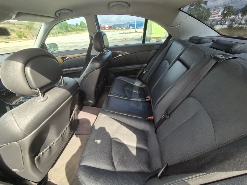 Mercedes-Benz E 500 5.0 4x4 LPG, снимка 14 - Автомобили и джипове - 51469353