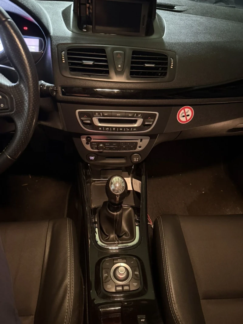 Renault Megane 1.6 D, снимка 10 - Автомобили и джипове - 51738530