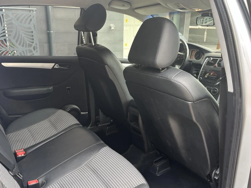 Mercedes-Benz B 170, снимка 13 - Автомобили и джипове - 52645405