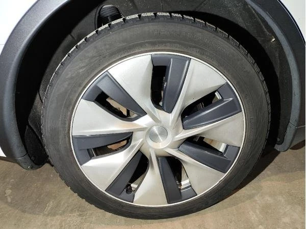 Tesla Model Y LONG RANGE AWD DUAL MOTOR - изображение 8