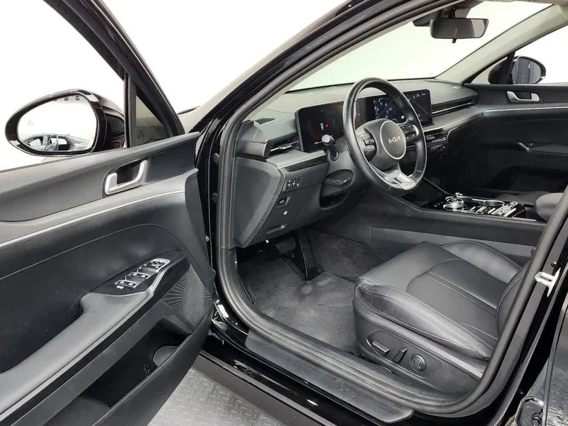 Kia K5, снимка 10 - Автомобили и джипове - 55027176