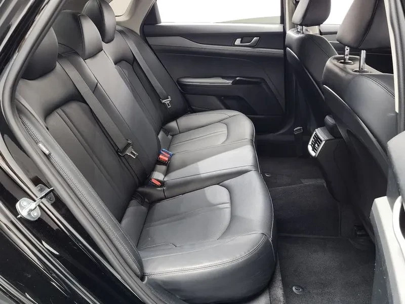 Kia K5, снимка 11 - Автомобили и джипове - 55027176