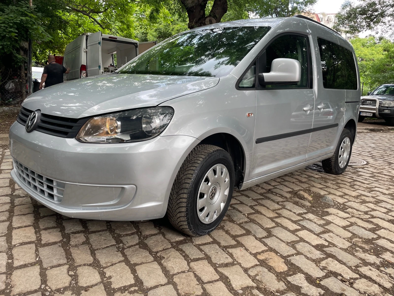 VW Caddy 1.6TDI EURO5 - изображение 3