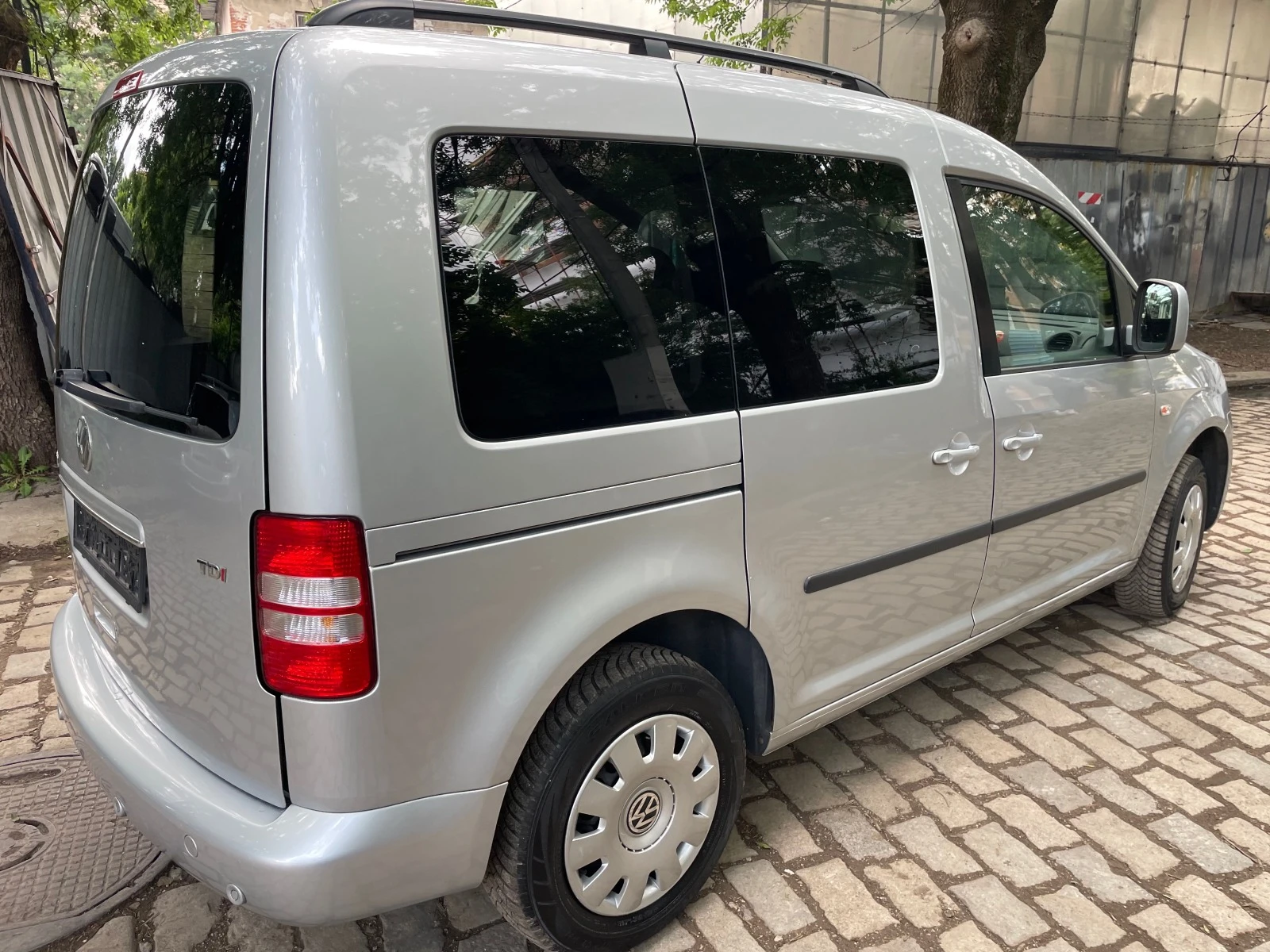 VW Caddy 1.6TDI EURO5 - изображение 6