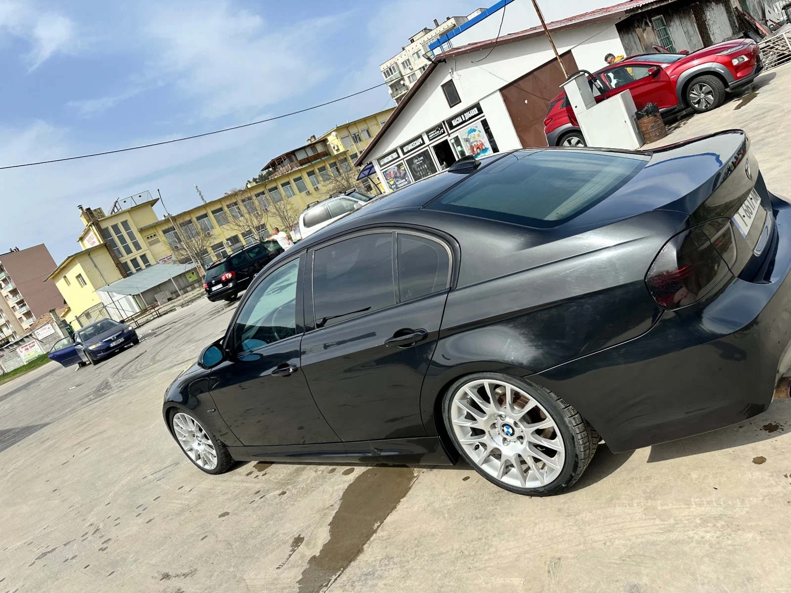 BMW 320 320d - изображение 6